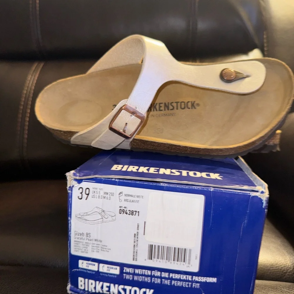 Birkenstock Women's 943871-Off Style Gizeh Sandal, Off-White size 39 or 8.5-9 - Picture 3 of 6